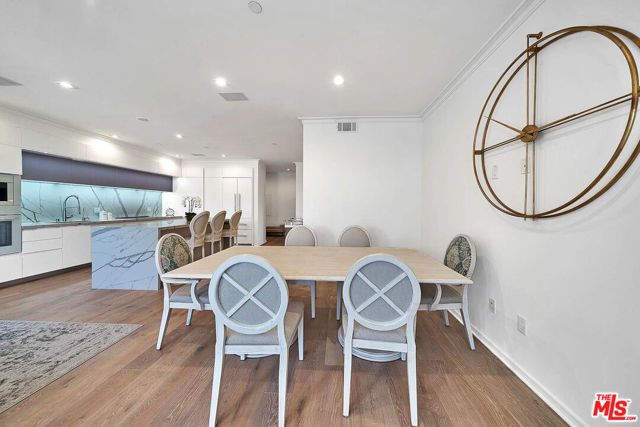 132 N Swall Drive 301, Los Angeles, CA 90048