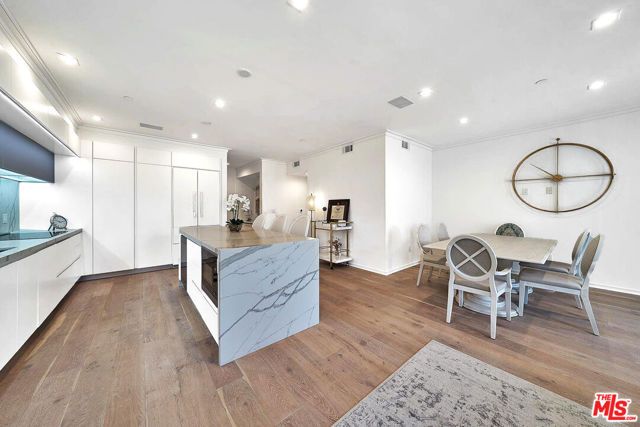 132 N Swall Drive 301, Los Angeles, CA 90048