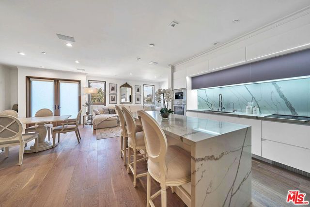 132 N Swall Drive 301, Los Angeles, CA 90048