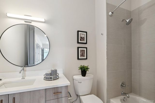 4130 TRUMBULL Street 4, Detroit, MI 48208