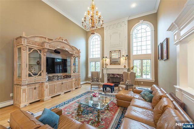 703 Ginger Lane, Franklin Lakes, NJ 07417