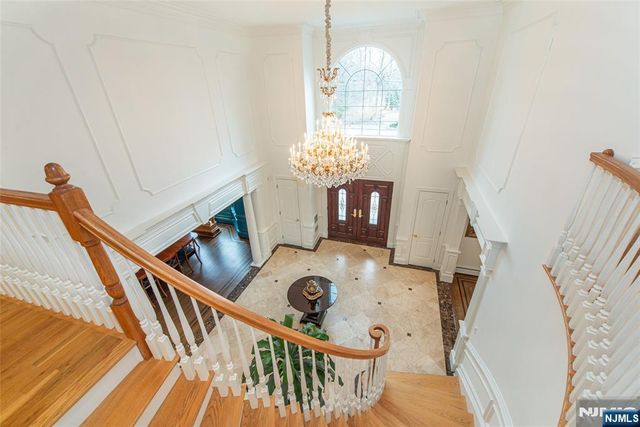 703 Ginger Lane, Franklin Lakes, NJ 07417