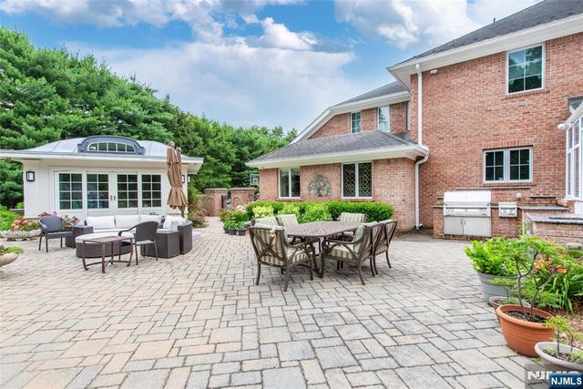 703 Ginger Lane, Franklin Lakes, NJ 07417