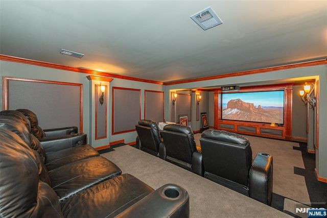 703 Ginger Lane, Franklin Lakes, NJ 07417