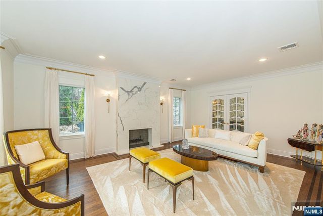 703 Ginger Lane, Franklin Lakes, NJ 07417