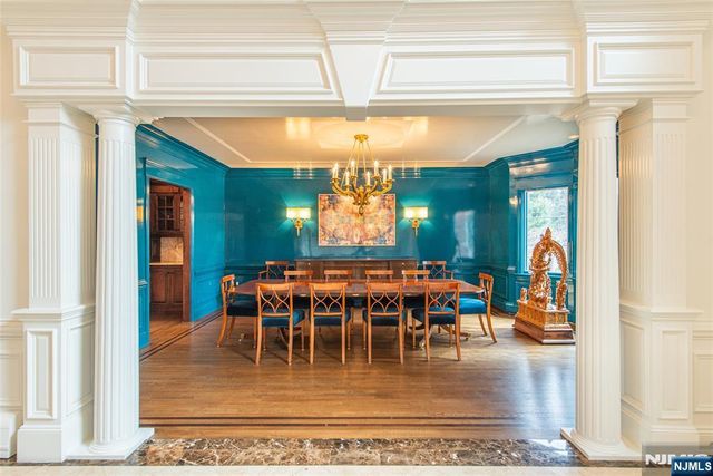 703 Ginger Lane, Franklin Lakes, NJ 07417