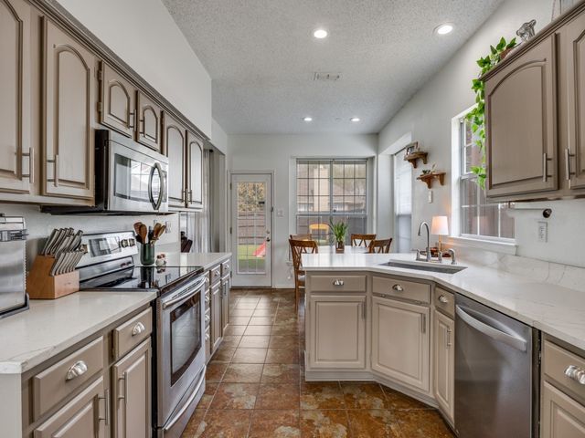 5820 Madison Drive, The Colony, TX 75056