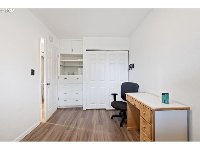 2132 W 14TH Ct, Eugene, OR 97402