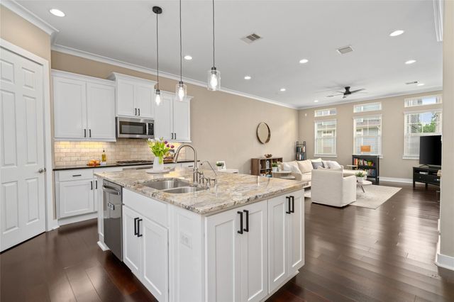 1244 Hobbs Reach Lane, Houston, TX 77008