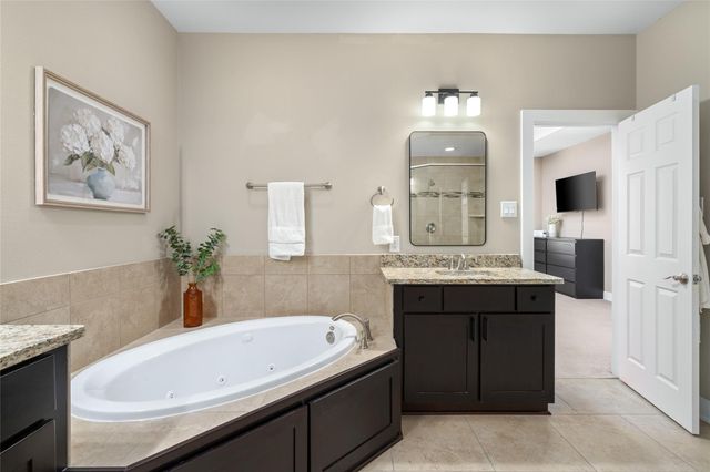 1244 Hobbs Reach Lane, Houston, TX 77008