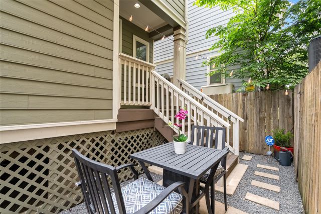 1244 Hobbs Reach Lane, Houston, TX 77008