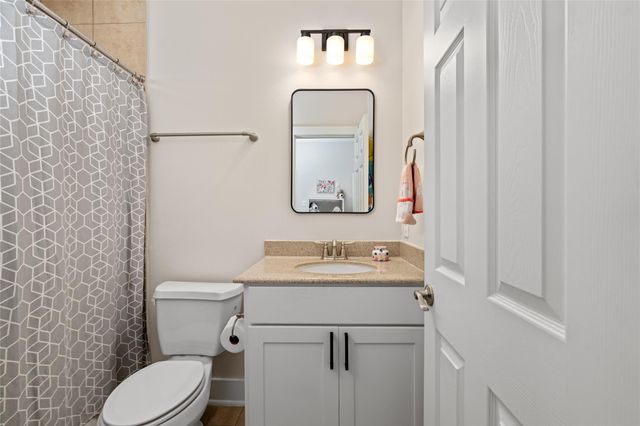 1244 Hobbs Reach Lane, Houston, TX 77008