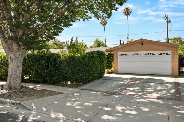 19012 Drycliff, Canyon Country, CA 91351