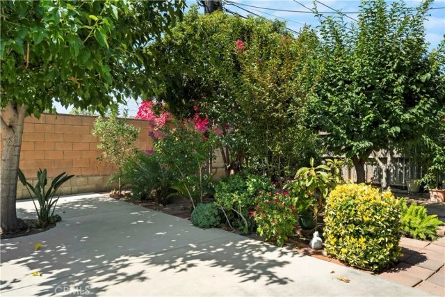 19012 Drycliff, Canyon Country, CA 91351