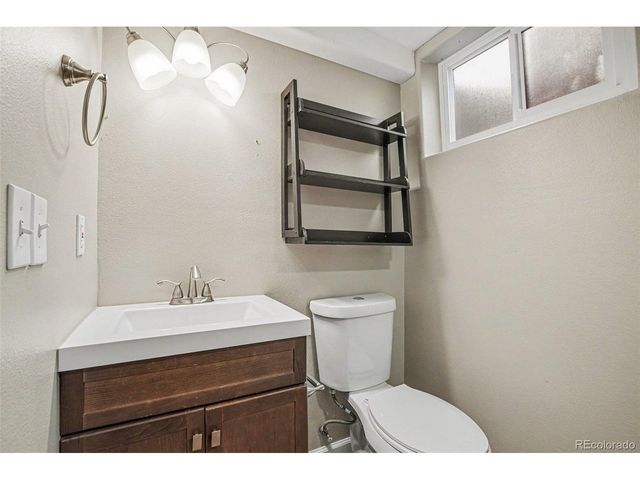 70 S Field St, Lakewood, CO 80226