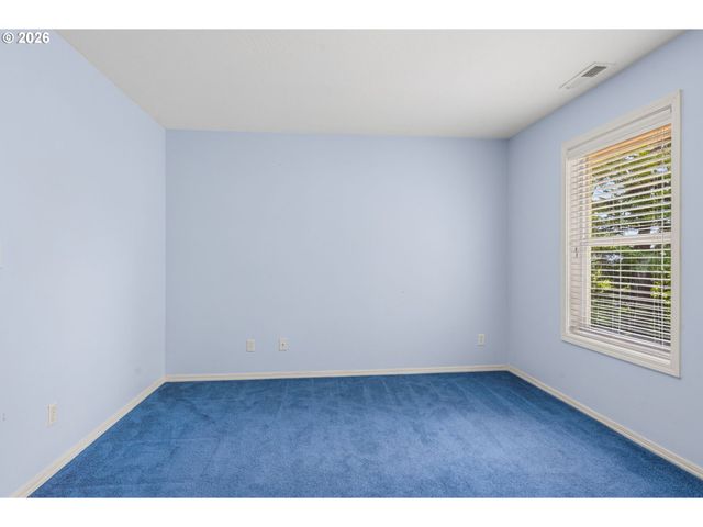 551 Haussler Rd, Kelso, WA 98626