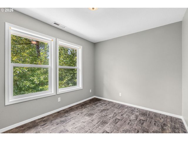 551 Haussler Rd, Kelso, WA 98626