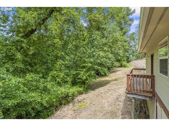 551 Haussler Rd, Kelso, WA 98626