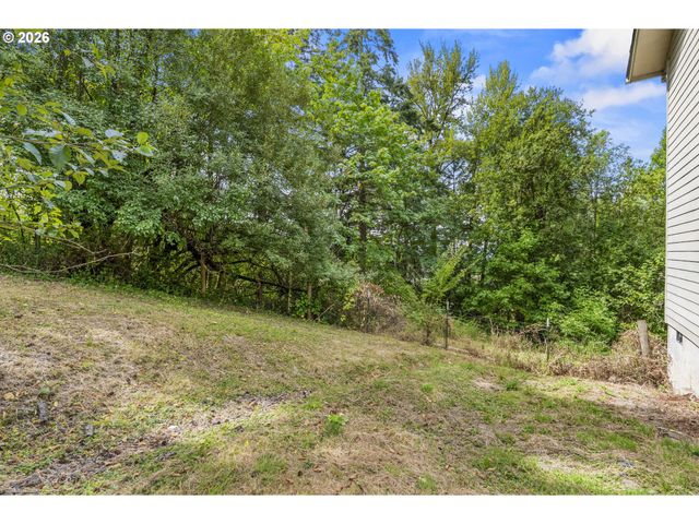 551 Haussler Rd, Kelso, WA 98626