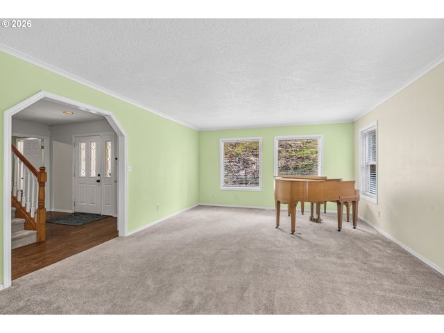 551 Haussler Rd, Kelso, WA 98626