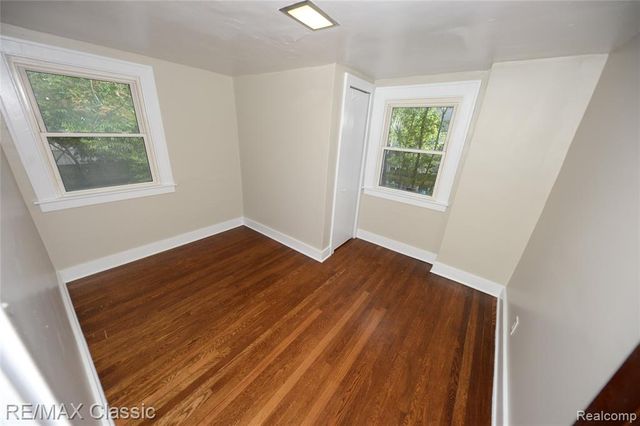 1924 Pinecrest Drive, Ferndale, MI 48220