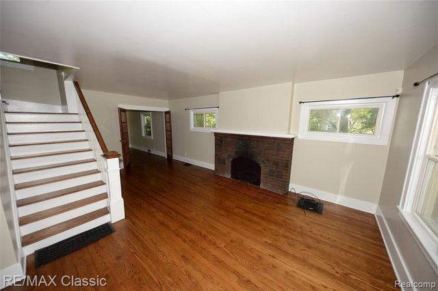 1924 Pinecrest Drive, Ferndale, MI 48220