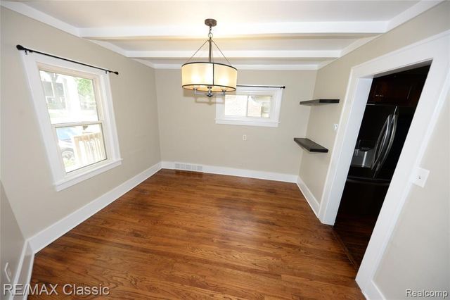 1924 Pinecrest Drive, Ferndale, MI 48220