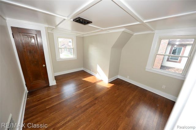 1924 Pinecrest Drive, Ferndale, MI 48220