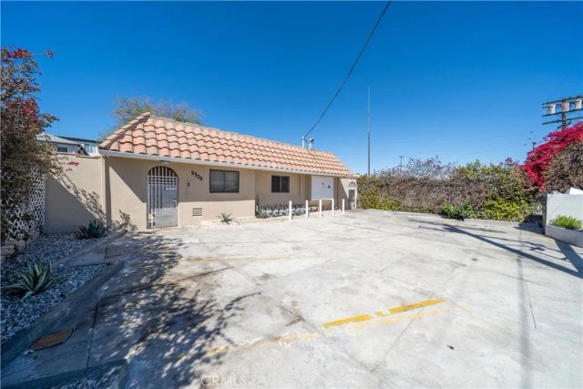 5335 Harmony Avenue, North Hollywood, CA 91601