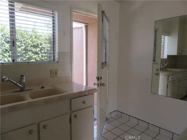 5335 Harmony Avenue, North Hollywood, CA 91601
