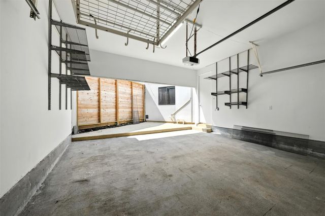 2019 Mcclendon Street, Houston, TX 77030