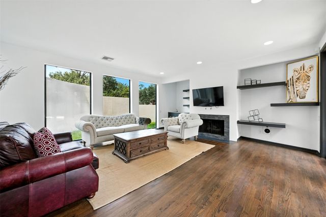 2019 Mcclendon Street, Houston, TX 77030