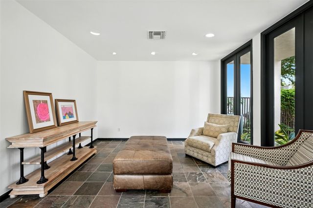 2019 Mcclendon Street, Houston, TX 77030