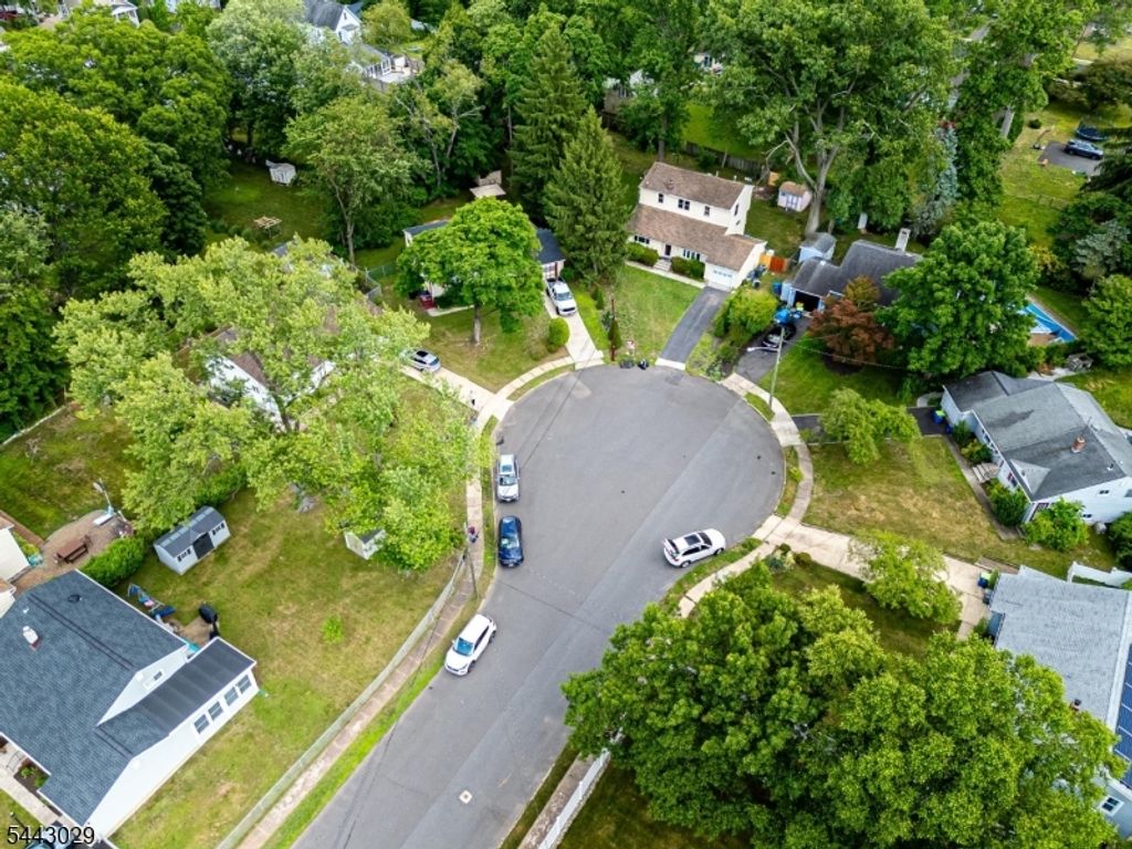 228 Henry Ct, North Plainfield Boro, NJ 07060 — photo 2