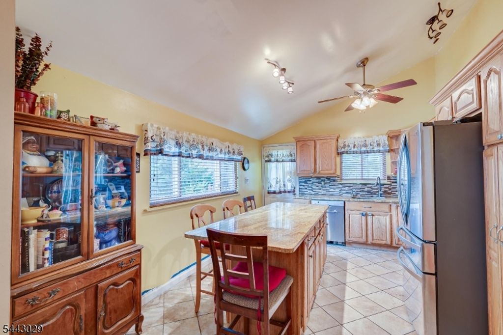 228 Henry Ct, North Plainfield Boro, NJ 07060 — photo 5