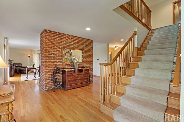 7207 Viscaya Drive, Spring Grove, IL 60081