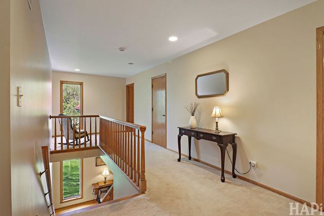 7207 Viscaya Drive, Spring Grove, IL 60081