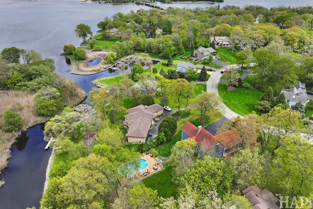 7207 Viscaya Drive, Spring Grove, IL 60081