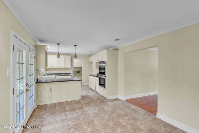 1513 Woodhaven Street, Pascagoula, MS 39581