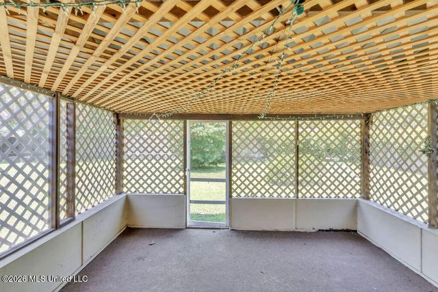 1513 Woodhaven Street, Pascagoula, MS 39581
