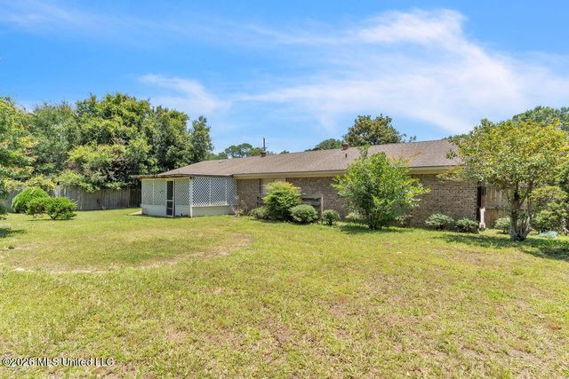 1513 Woodhaven Street, Pascagoula, MS 39581
