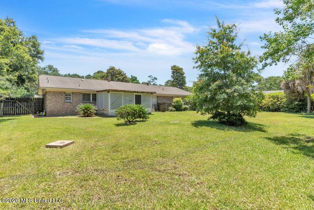 1513 Woodhaven Street, Pascagoula, MS 39581