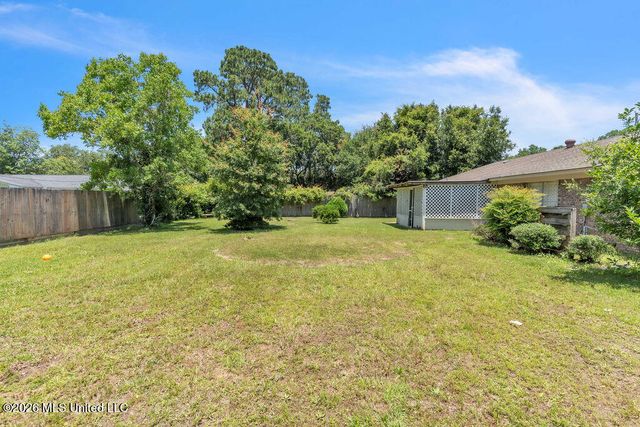 1513 Woodhaven Street, Pascagoula, MS 39581