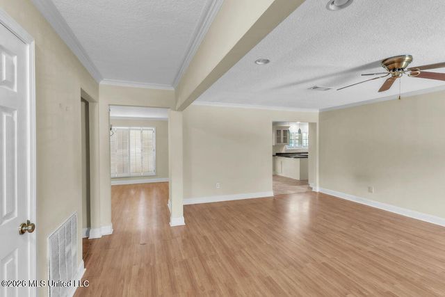 1513 Woodhaven Street, Pascagoula, MS 39581