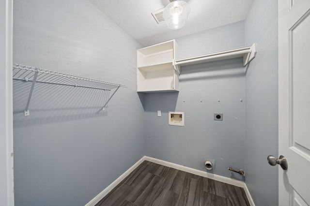 2614 Parkbriar Lane, Pearland, TX 77584