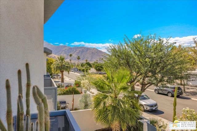 1520 N Via Miraleste, Palm Springs, CA 92262
