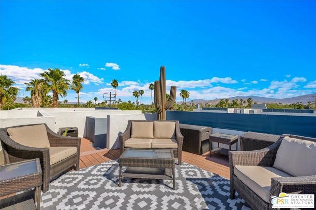 1520 N Via Miraleste, Palm Springs, CA 92262