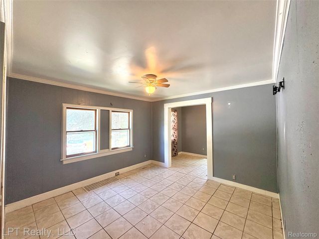 453 Spruce Street, Wyandotte, MI 48192