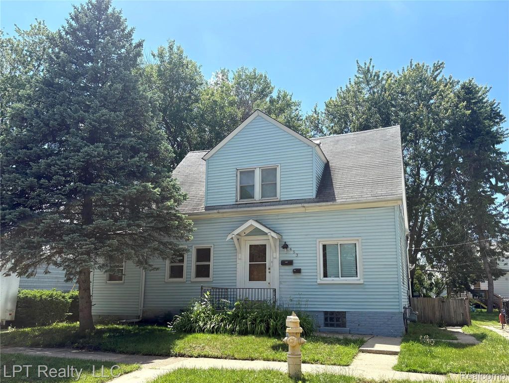 453 Spruce Street, Wyandotte, MI 48192