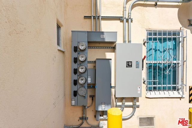 428 N Genesee Avenue, Los Angeles, CA 90036